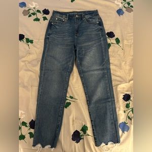 American Eagle Mom Jean